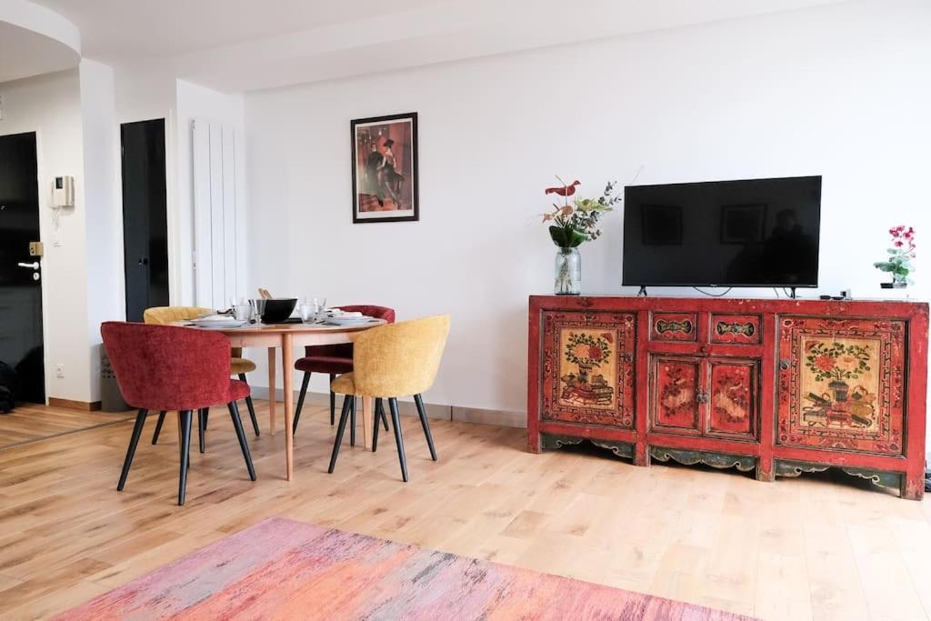 Le Joyau Des Parcs Classe 4 Etoiles Appartement Central Au Calme Avec Terrasse Виши Екстериор снимка