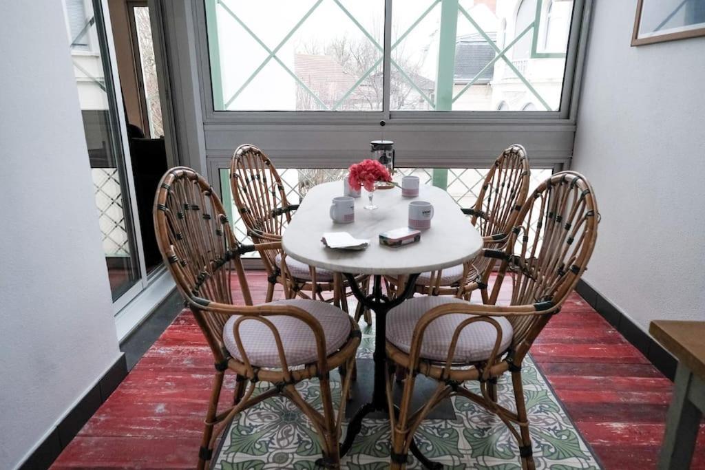 Le Joyau Des Parcs Classe 4 Etoiles Appartement Central Au Calme Avec Terrasse Виши Екстериор снимка